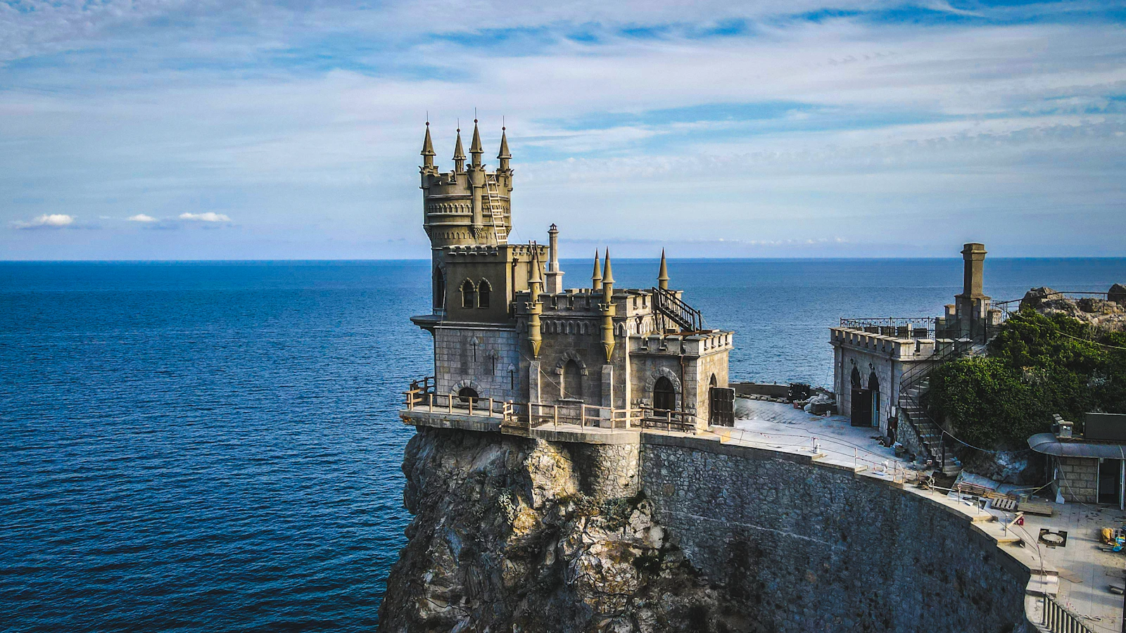 Ласточкино гнездо над Чёрным морем в Крыму